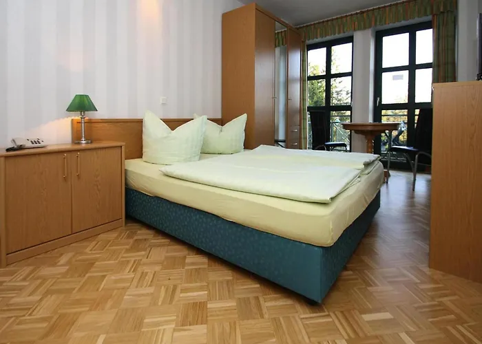 In Mit Einem Gemeinsamen Pool *