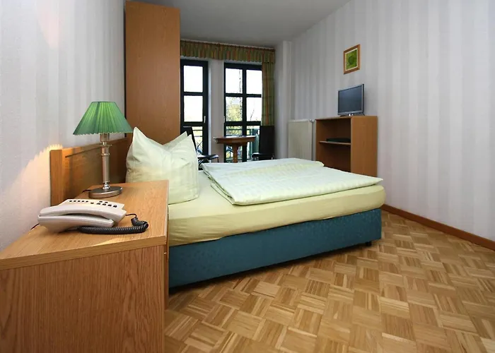 In Mit Einem Gemeinsamen Pool Lejlighed Tanne