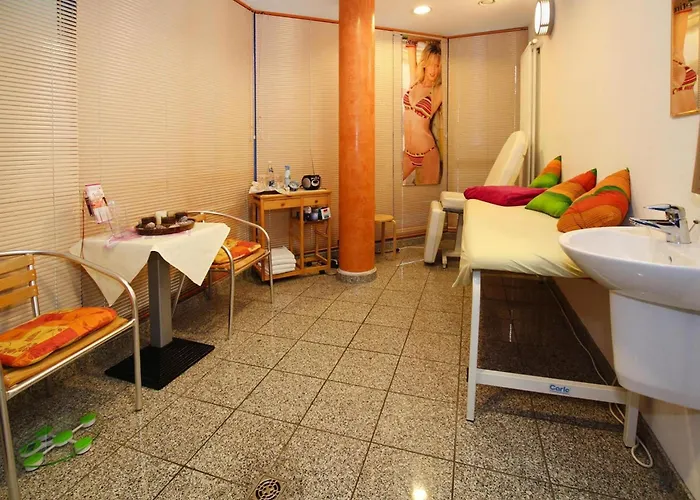 In Mit Einem Gemeinsamen Pool Tanne